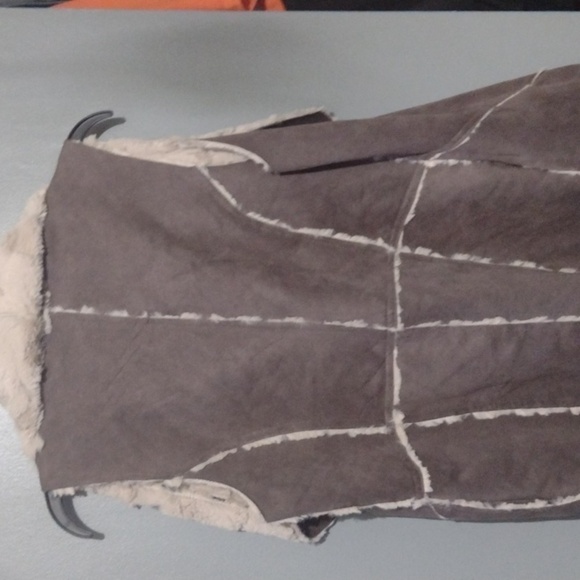 Altr’d State Womens M Fur Lined Suede Tan White Open Front Vest With Pockets - Picture 4 of 8